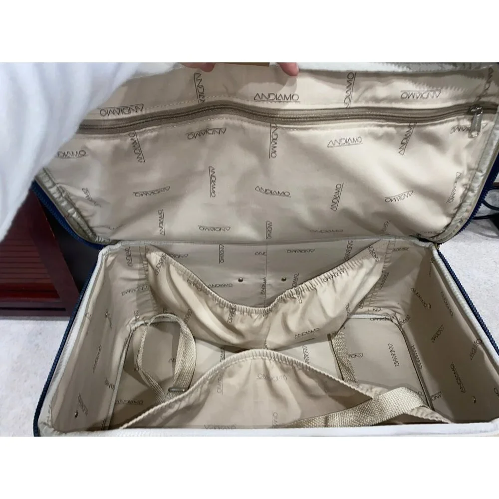 Vintage Valoroso Navy Rolling Suitcase with Brass Hardware – Classic Pilot Style